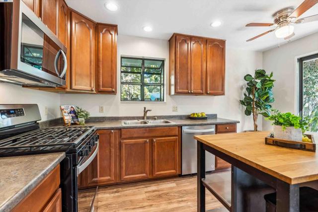 Image 47 of 58 For 38011 Temple Way