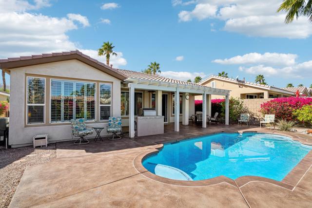 60920 Living Stone Drive, La Quinta CA: https://media.crmls.org/mediaz/aea18dcf-04ec-4769-bad1-a5c14a82a1ae.jpg