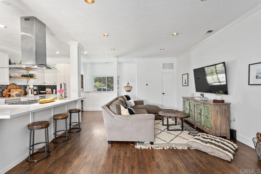 2203 Levante Street - photo 5