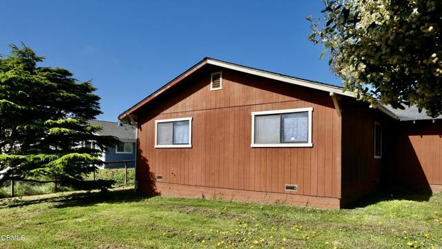 620 Dubois Lane, Fort Bragg CA: https://media.crmls.org/mediaz/aea307ed-4d7e-4702-b135-18c4b17fa767.jpg