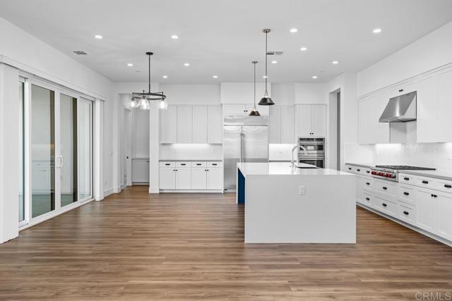 1203 Stonemark Place, Vista CA: https://media.crmls.org/mediaz/aea3491b-8efd-497e-a067-3a62d66b5f06.jpg