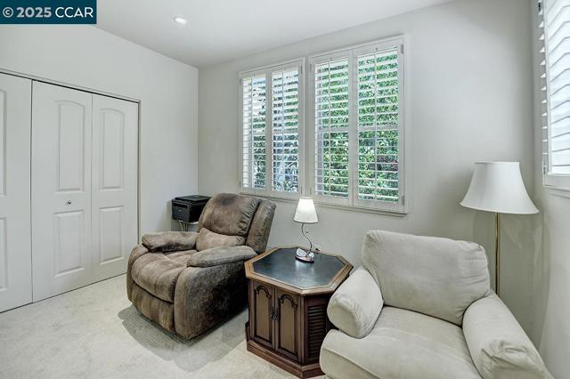 5920 Horsemans Canyon Dr, Walnut Creek CA: https://media.crmls.org/mediaz/aea3943b-4e25-438a-b772-1d47ff241773.jpg
