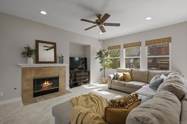 Detail Gallery Image 15 of 44 For 371 Plaza Toluca, Chula Vista,  CA 91914 - 5 Beds | 4 Baths