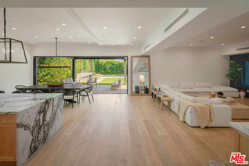 MLS #26857397 image #3