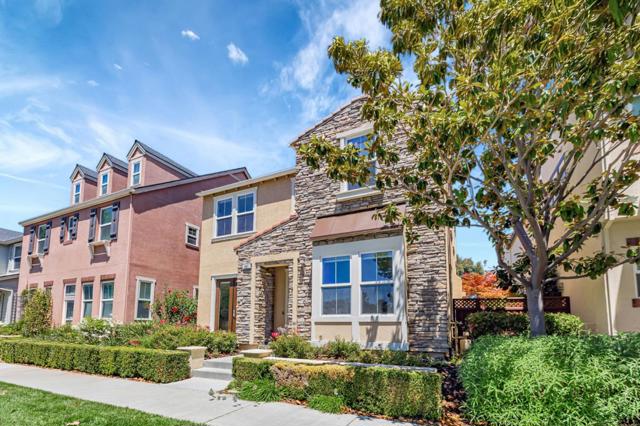 841 E River Parkway, Santa Clara CA: https://media.crmls.org/mediaz/aea4039e-30bc-46ab-9456-57d34be80576.jpg