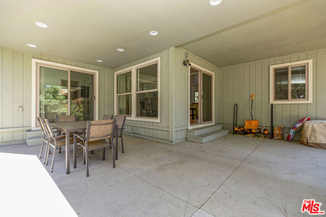 1712 Woodland Drive, Pine Mountain Club CA: https://media.crmls.org/mediaz/aea40b1f-fe2e-457a-9dee-308c90ea0ae1.jpg