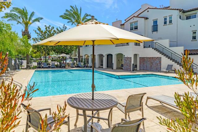 4222 Clarinbridge Cir, Dublin CA: https://media.crmls.org/mediaz/aea43d9c-c7fe-41da-b74e-4a13a4171573.jpg