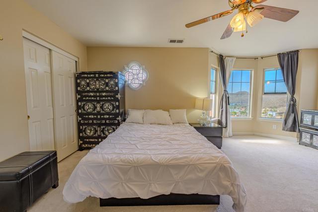 22633 Inspiration Pt, Canyon Lake CA: https://media.crmls.org/mediaz/aea440e3-752c-4230-977f-94a94757bc12.jpg