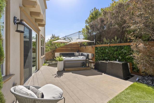 4706 Chase Ct, Carlsbad CA: https://media.crmls.org/mediaz/aea45125-0a14-4c24-81e5-3acbe778764d.jpg