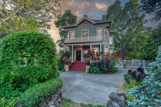 311313 Ocean View Avenue, Santa Cruz CA: https://media.crmls.org/mediaz/aea465ae-e66f-476a-9987-da18f40e379e.jpg