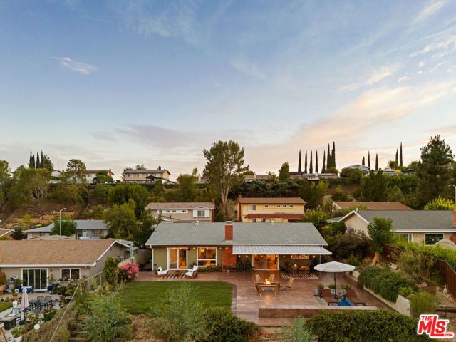 23699 Sandalwood Street, West Hills CA: https://media.crmls.org/mediaz/aea47d8c-7c9d-4258-b23d-edef2567a375.jpg