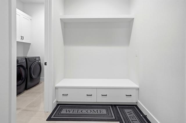 78420 Heritage Way, La Quinta CA: https://media.crmls.org/mediaz/aea4e47b-3a2c-4c21-a636-66153ae61a91.jpg