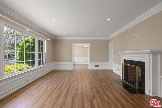 15415 Albright Street photo 4