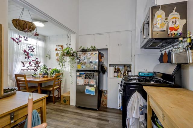 627 S 3rd Street, San Jose CA: https://media.crmls.org/mediaz/aea6817e-9de6-4324-a1fe-93deb1dcb312.jpg