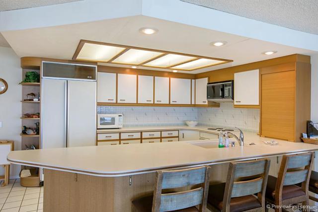 Image 14 of 37 For 727 Beachfront Drive  B