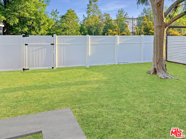 15227 Valleyheart Drive, Sherman Oaks CA: https://media.crmls.org/mediaz/aea6cb59-eb2e-4db0-abd3-e5f7d3ddd8de.jpg