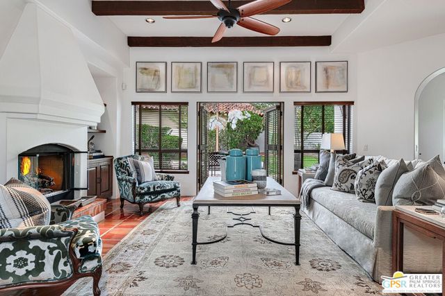 1360 E Tachevah Drive, Palm Springs CA: https://media.crmls.org/mediaz/aea6e55d-9c15-47f8-b054-9904aa8164d6.jpg