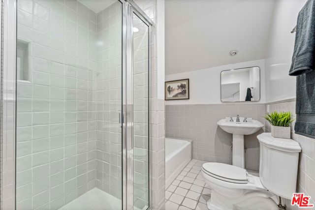 217 17th Street, Santa Monica CA: https://media.crmls.org/mediaz/aea71f26-20cc-4c90-9d80-7989f52f03cd.jpg
