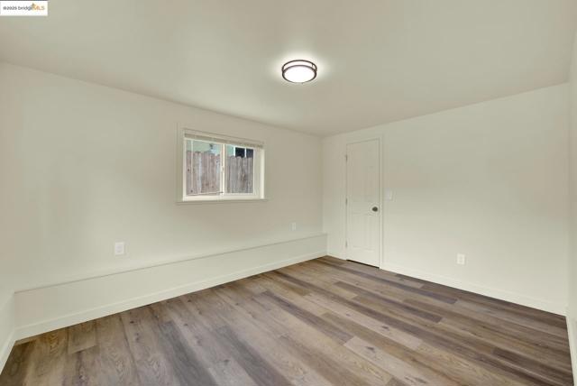 971 34Th St, Richmond CA: https://media.crmls.org/mediaz/aea8d3b9-9d06-4ee3-ae52-e49ff37dd53c.jpg