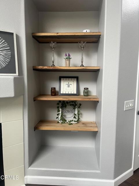 Detail Gallery Image 4 of 23 For 1027 Corte Primavera, Oxnard,  CA 93030 - 3 Beds | 2/1 Baths