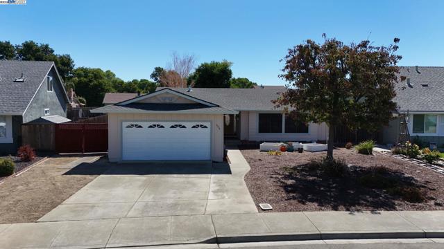 676 Colusa Way, Livermore CA: https://media.crmls.org/mediaz/aea96dd5-e5c4-409c-9050-db0fcbca6462.jpg