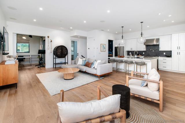 1041 Van Nuys St, San Diego CA: https://media.crmls.org/mediaz/aea98053-b1df-42e6-a34e-cc45feeb0d81.jpg
