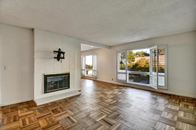 16 Christopher Court, Daly City CA: https://media.crmls.org/mediaz/aea9838e-5688-40f6-8d91-a4393baf8db9.jpg