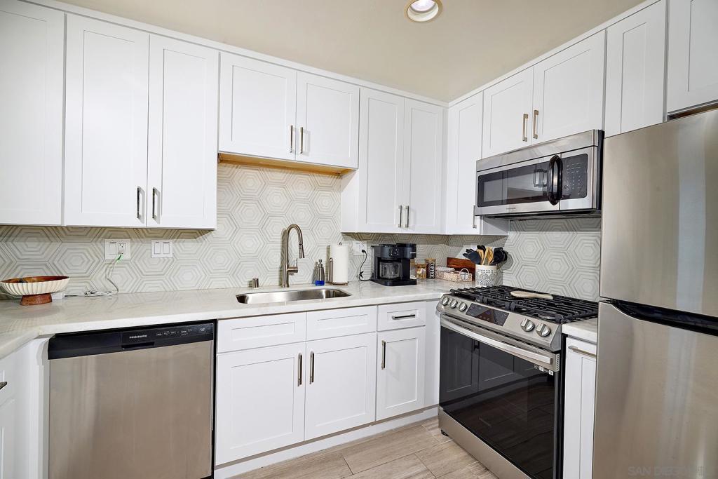 MLS #250039031SD image #6