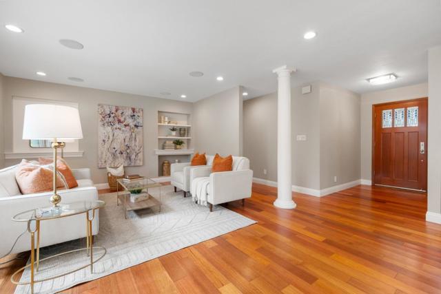 1098 Muir Way, Los Altos CA: https://media.crmls.org/mediaz/aea9e9b4-1165-4abf-ae82-e0297f8c3d49.jpg