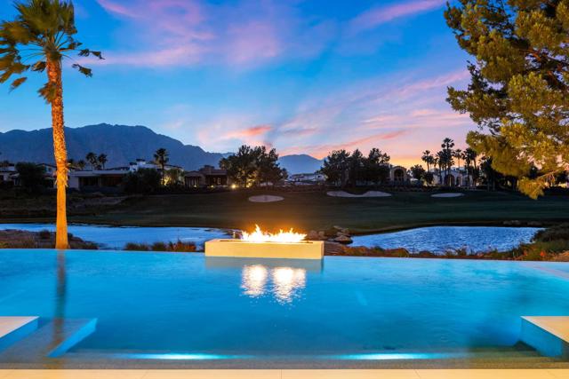 53603 Via Mallorca, La Quinta CA: https://media.crmls.org/mediaz/aeaa8e1d-0219-4ed4-8804-8fe82256131b.jpg