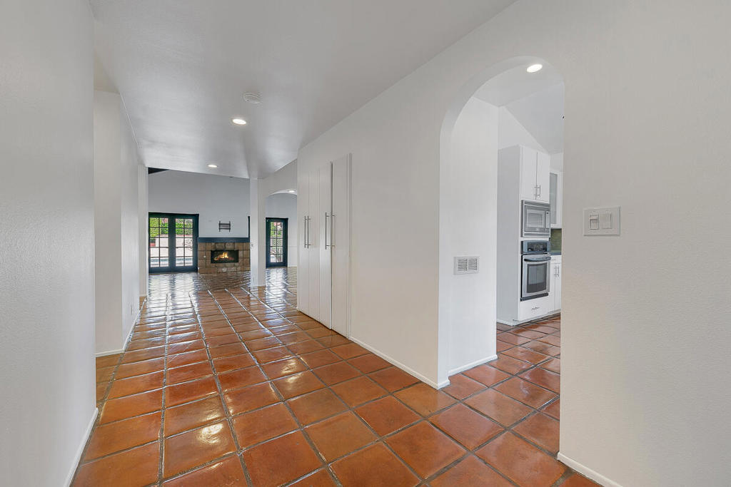 MLS #219138365DA image #5