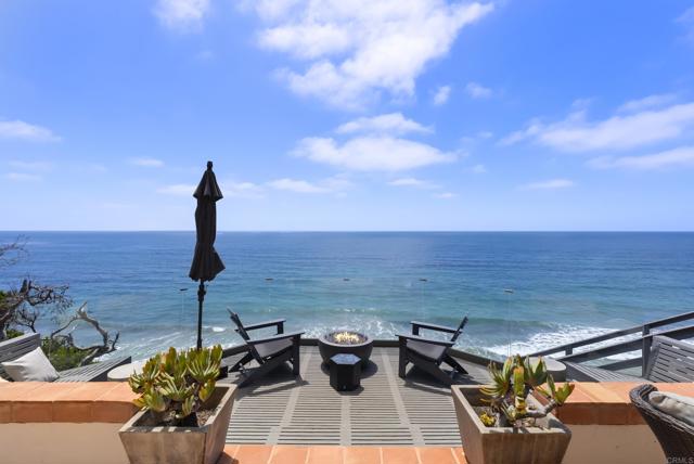 Detail Gallery Image 1 of 31 For 1370 Neptune Ave, Encinitas,  CA 92024 - 4 Beds | 4/1 Baths