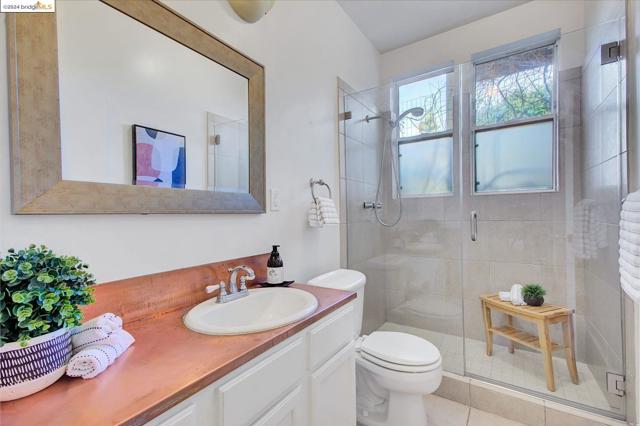 Details for 1095 67th St, Oakland, CA 94608