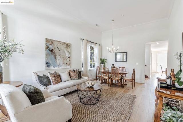 104 Seacliff Court, Richmond CA: https://media.crmls.org/mediaz/aeac589e-13a7-4778-b34a-50ddc8900a81.jpg