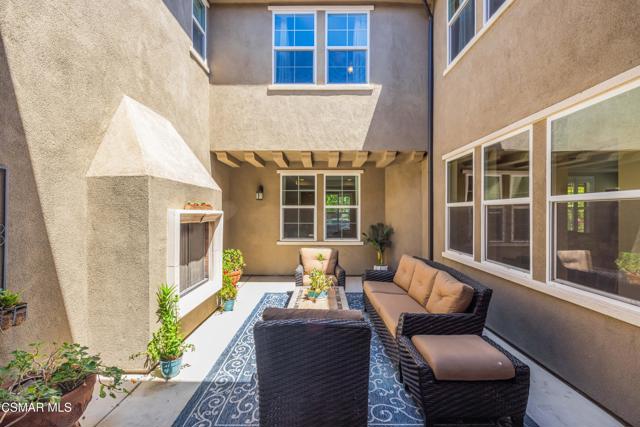 13170 Bent Grass Place, Moorpark CA: https://media.crmls.org/mediaz/aeac76b1-9129-49a7-96b6-bddd32fc8101.jpg