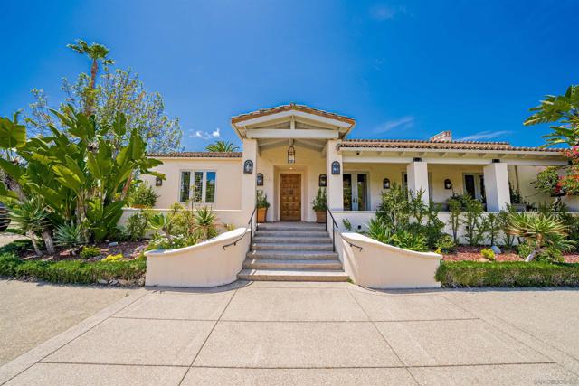 17716 Via De Fortuna, Rancho Santa Fe CA: https://media.crmls.org/mediaz/aeac8146-8fdc-4832-bd61-cb7cb09561c5.jpg