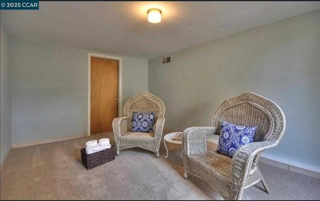 92 Gaywood Pl, Moraga CA: https://media.crmls.org/mediaz/aeacdd44-0047-453e-ba72-ae377bf88171.jpg