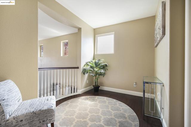 2532 Crystal Way, Antioch CA: https://media.crmls.org/mediaz/aead570a-9705-4c35-832b-374a9c8db3e7.jpg
