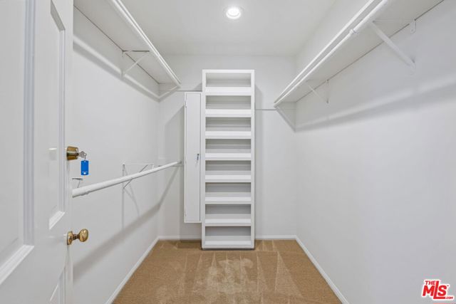 1376 San Ysidro Drive, Beverly Hills CA: https://media.crmls.org/mediaz/aeadf638-5c60-4af8-b4e1-ac33715d7b00.jpg
