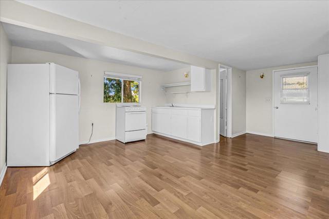 4125 Prunedale Avenue, Gilroy CA: https://media.crmls.org/mediaz/aeae3e37-04d2-4f9d-ad5d-13bf268f0d81.jpg