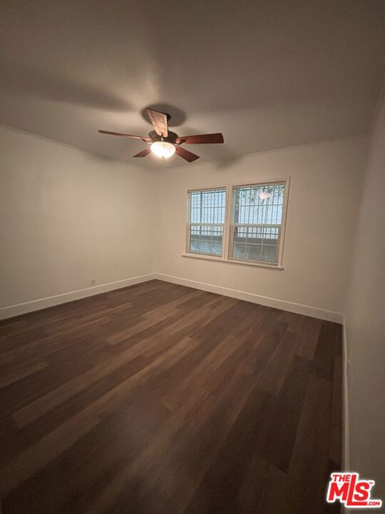 1638 Greenfield Avenue, Los Angeles CA: https://media.crmls.org/mediaz/aeaf0b25-259c-4534-a69e-1c6fa916f52d.jpg
