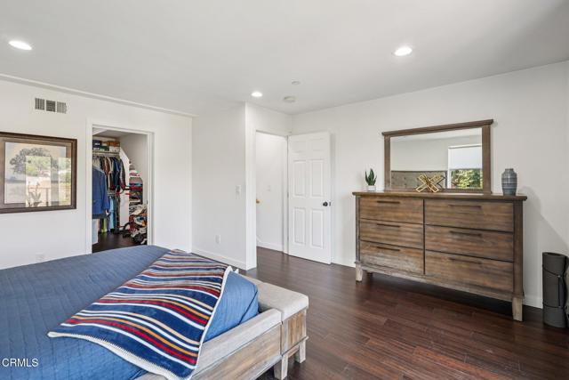 4255 Raynol Street, Los Angeles CA: https://media.crmls.org/mediaz/aeb004fd-cd7e-4210-8840-48250ef25a0e.jpg