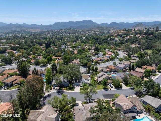 1984 Nettlebrook Street, Westlake Village CA: https://media.crmls.org/mediaz/aeb00faf-6456-48c1-ae7d-3c24b81419b5.jpg