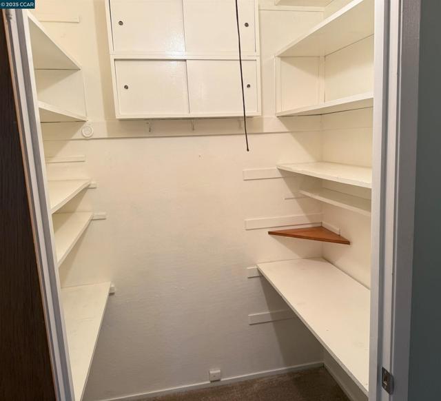 1679 Sarah Dr, Pinole CA: https://media.crmls.org/mediaz/aeb06d8a-73b0-4c13-849d-83277ad76aa6.jpg