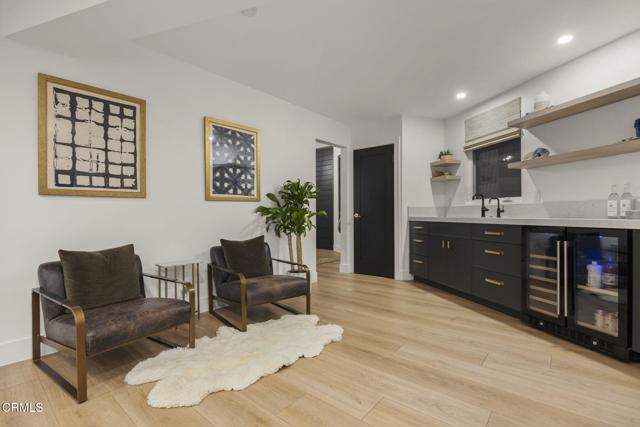 3256 Ocean Drive, Oxnard CA: https://media.crmls.org/mediaz/aeb0a8d2-2610-43d8-9444-c9a0c35adc04.jpg