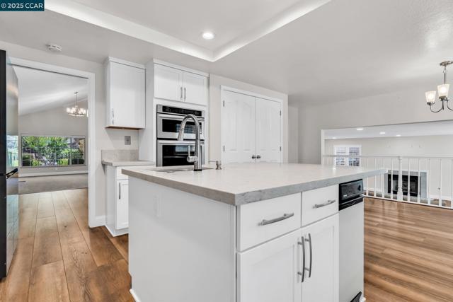 4020 Westminster Pl, Danville CA: https://media.crmls.org/mediaz/aeb3a6c4-5187-465d-9b08-bfb56aa1ed66.jpg