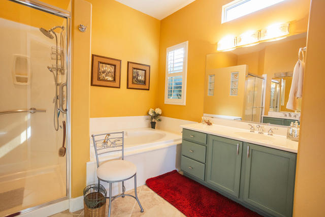 43363 N Heritage Palms Drive, Indio CA: https://media.crmls.org/mediaz/aeb417ed-702f-4db6-b548-4fd9ef6a4785.jpg