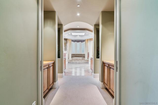 Image 22 of 51 For 14380 Ciera Court