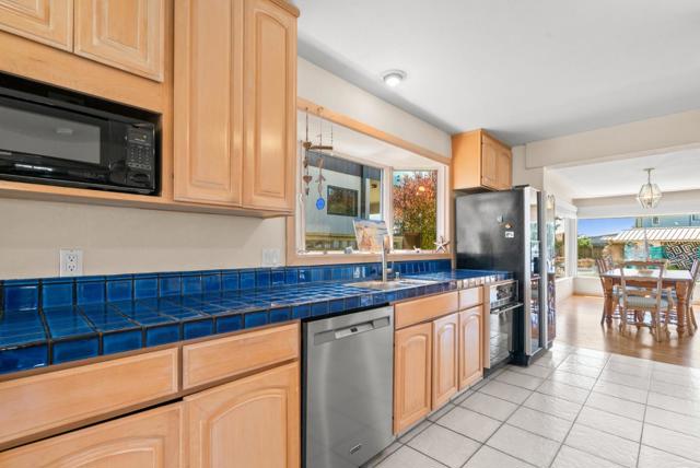 102 32nd Avenue, Santa Cruz CA: https://media.crmls.org/mediaz/aeb5fa78-b73c-4824-8616-92a530a4bcdf.jpg