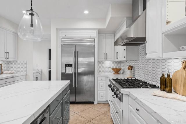 2282 Aventurine Place, Carlsbad CA: https://media.crmls.org/mediaz/aeb69449-fb25-4126-ab68-d87256805bfb.jpg